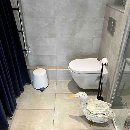 Apartment Cozy Well Located
